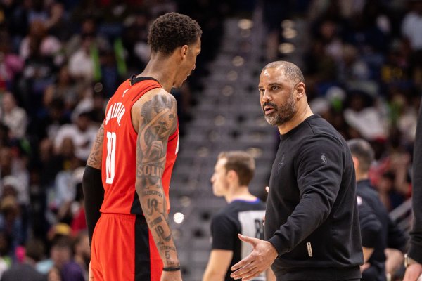 广东股票配资开户 火记：我在系列赛前完全没料到 火箭的防线竟会被湖人彻底撕碎